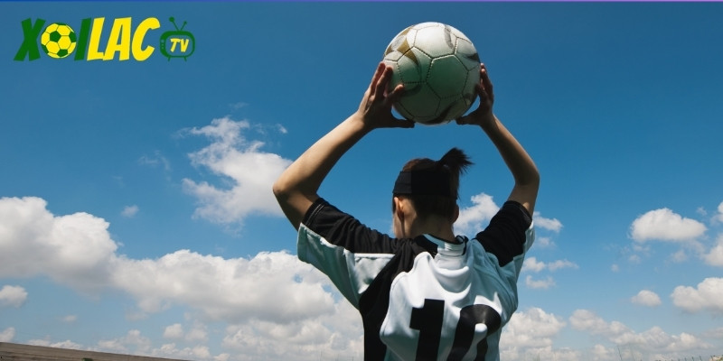 Kèo ném biên là loại kèo dựa trên số lần bóng được đưa trở lại sân từ đường biên