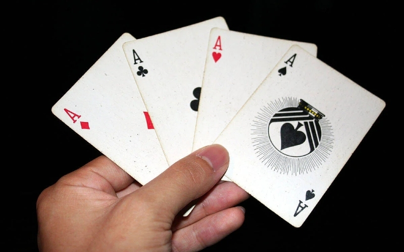 Ý nghĩa của các lá bài đầu người