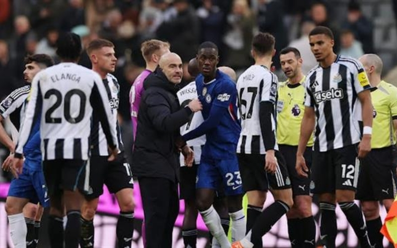Nhìn lại trận Newcastle - Chelsea: Màn rượt đuổi kịch tính, mỗi đội rời sân với 1 điểm.