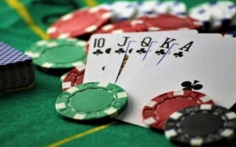 Sự khác biệt giữa Tiến Lên Miền Nam và Tiến Lên Miền Bắc