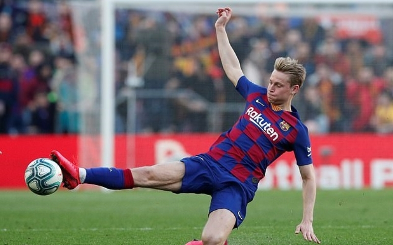 Tầm quan trọng của vị trí tiền vệ mỏ neo trong bóng đá hiện đại