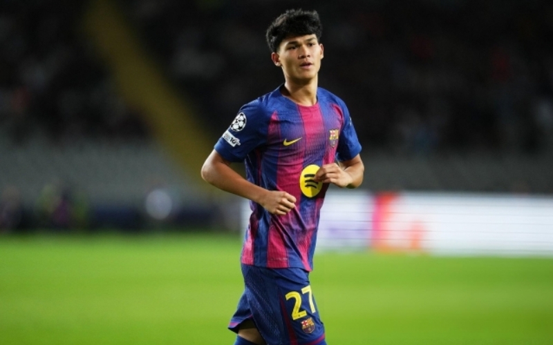 Tin vui từ Barcelona Thần đồng mới chính thức gia nhập Masia
