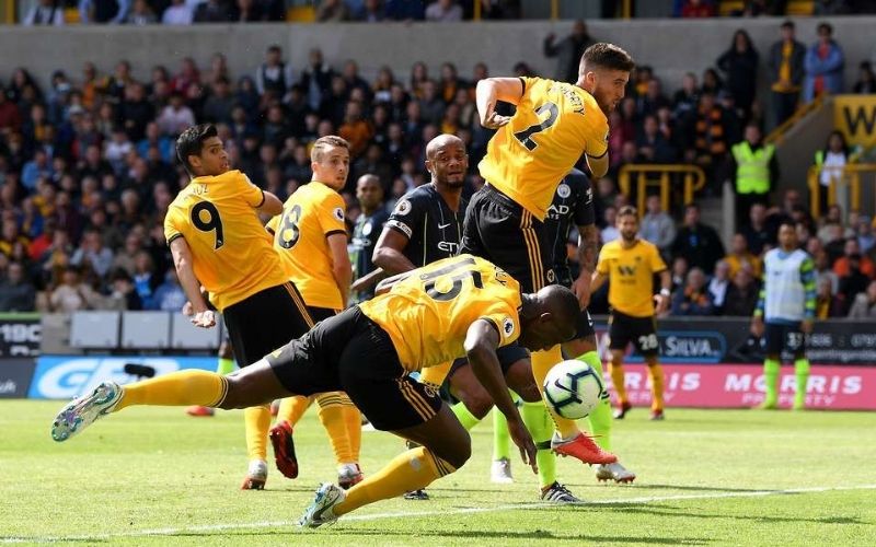 Cách thức xử lý tình huống bóng chạm tay vòng cấm tại kỳ World Cup 2026