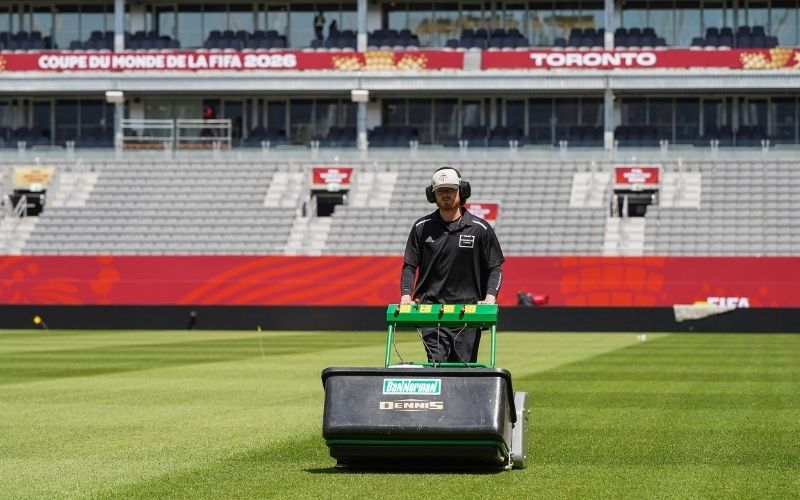 Quy trình bảo dưỡng mặt cỏ nghiêm ngặt sau mỗi trận đấu tại kỳ World Cup 2026